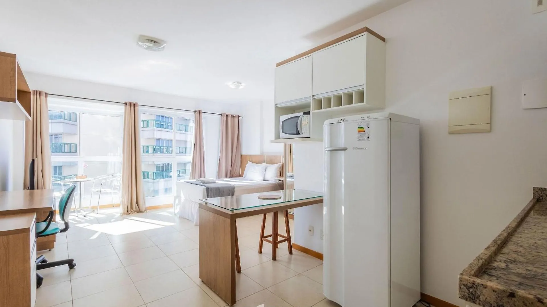 Studio Em Condominio C/ Piscina Em Brasilia Smz407 Brazilië