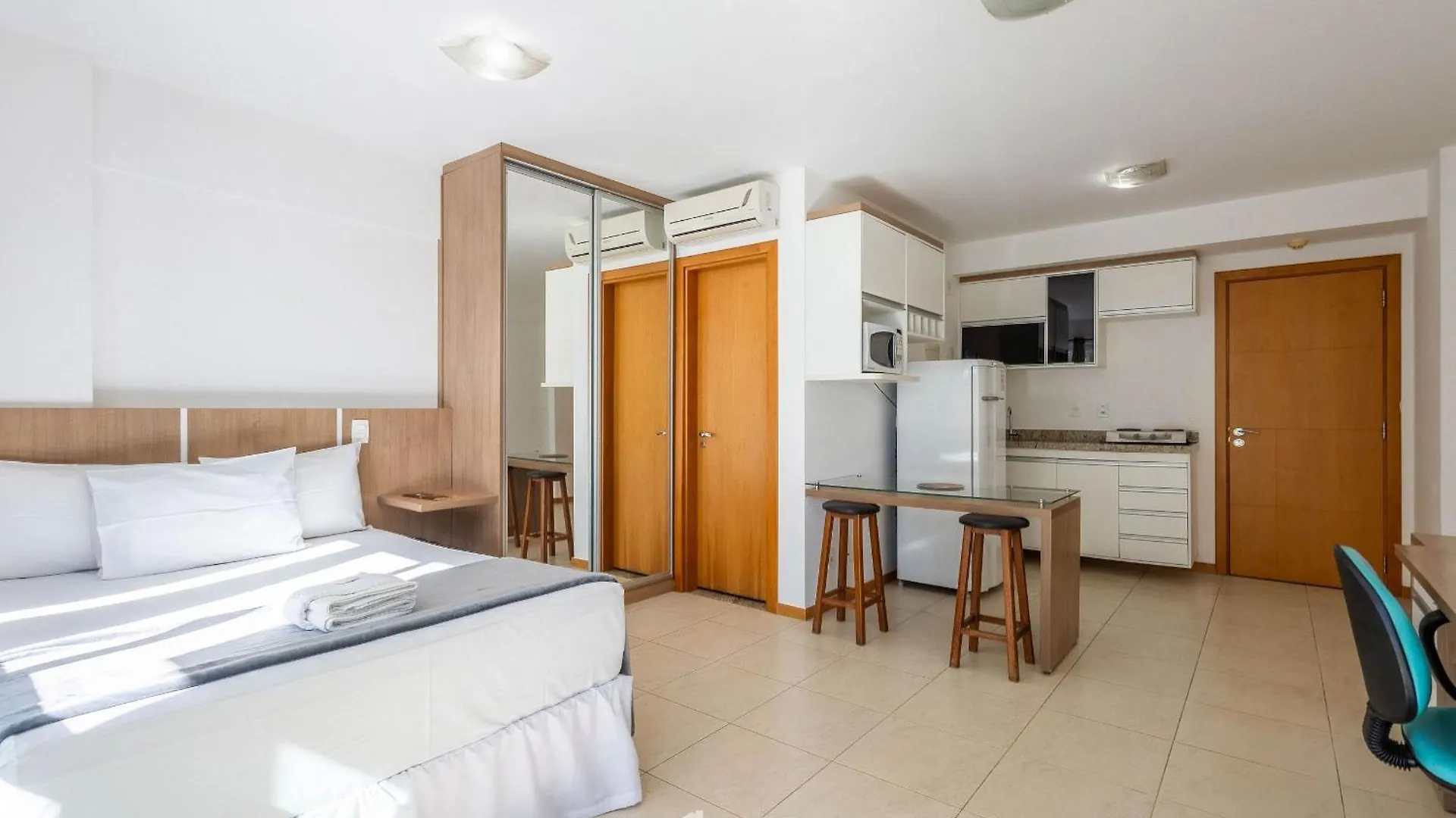 Appartement Studio Em Condominio C/ Piscina Em Brasilia Smz407 Brazilië