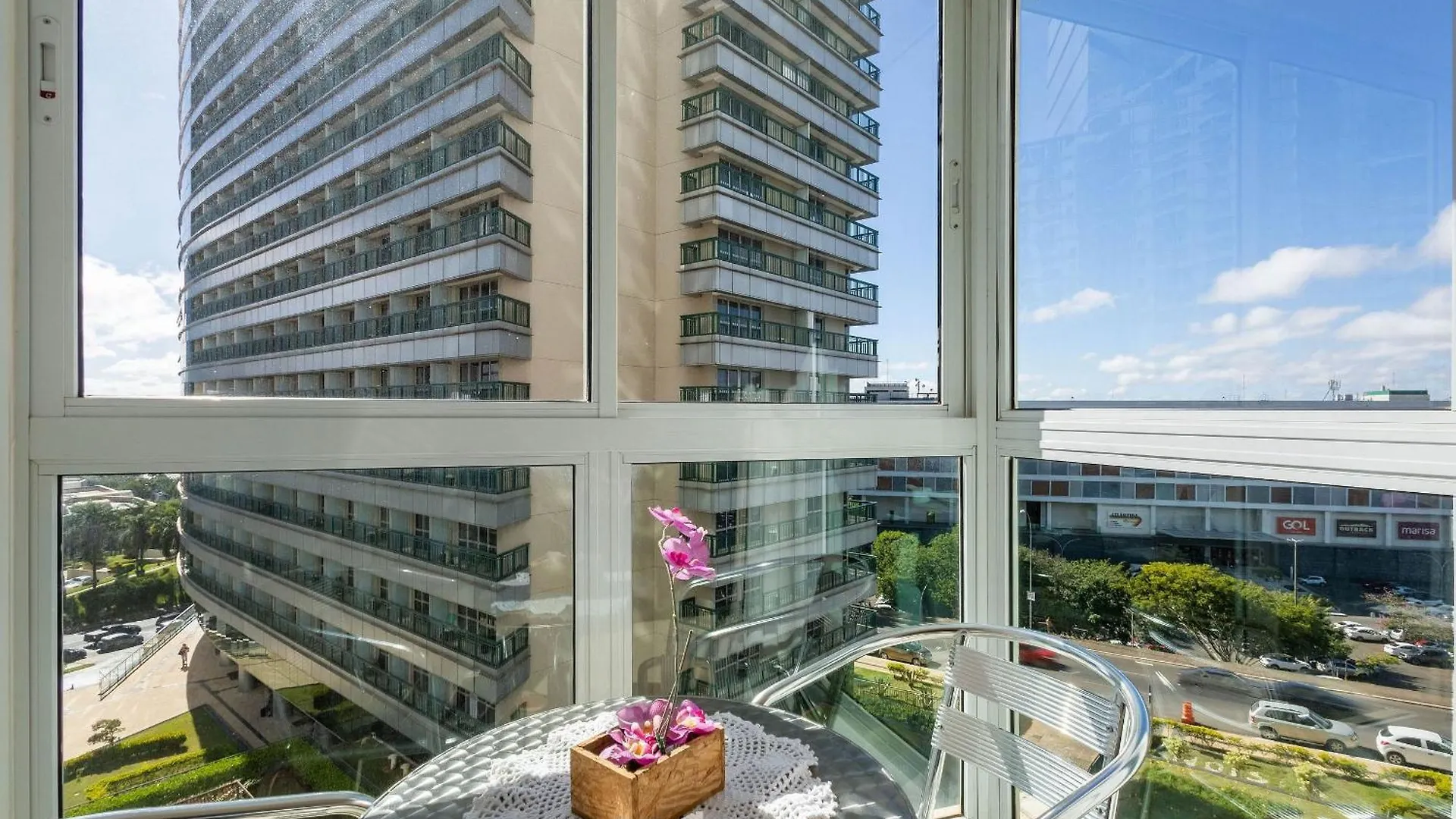 Studio Em Condominio C/ Piscina Em Brasilia Smz407 0*,  Brazilië